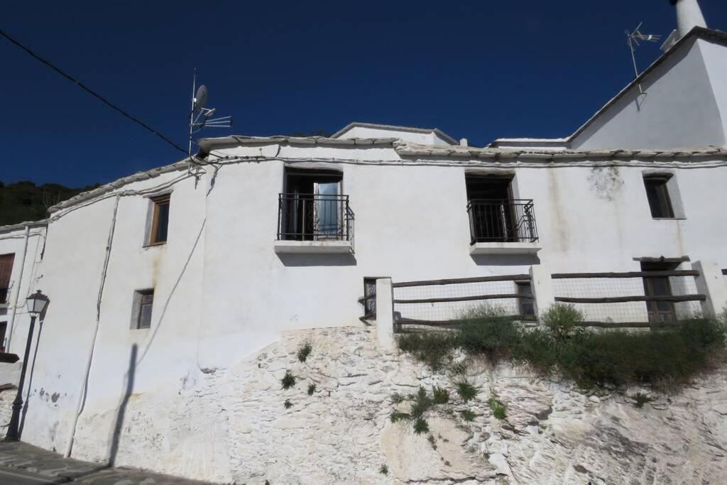 Villa Casa La Soleá. Vistas al pueblo y la Sierra Bubión Exterior foto